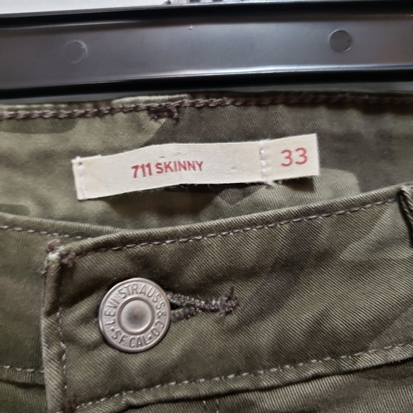 Like New! LEVI'S 711 CAMO SKINNY ANKLE JEANS 33 - Picture 9 of 16